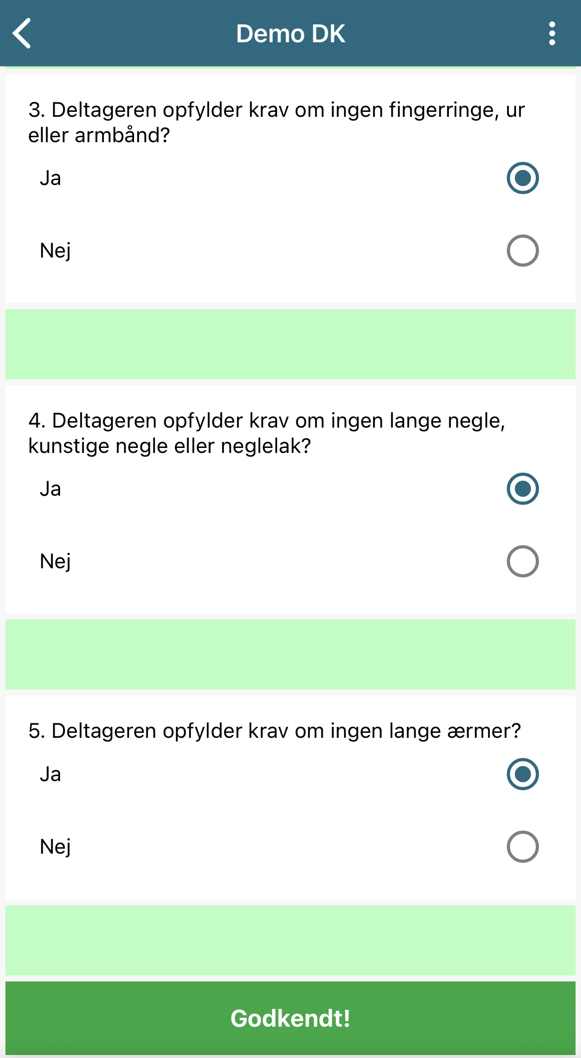 QReport på mobil: alle auditformularens spørgsmål er besvaret, og en grøn bjælke nederst viser resultatet Godkendt.
